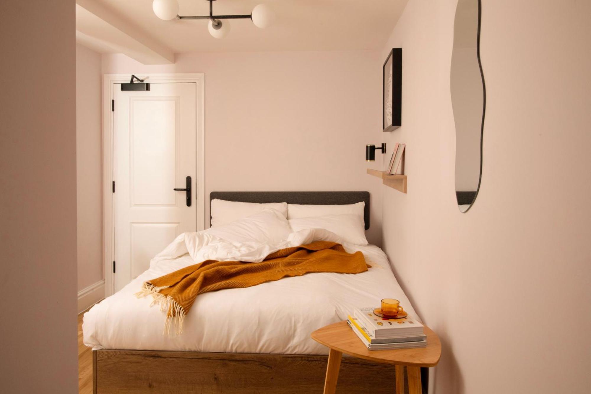 Bob W London Olympia Hotel Bagian luar foto