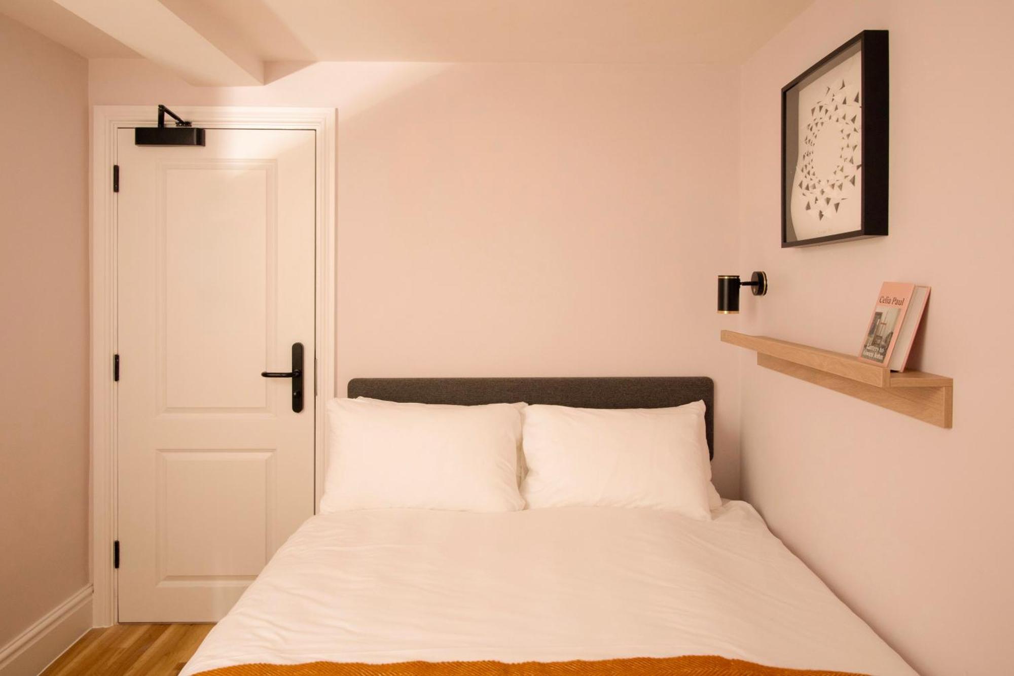 Bob W London Olympia Hotel Bagian luar foto