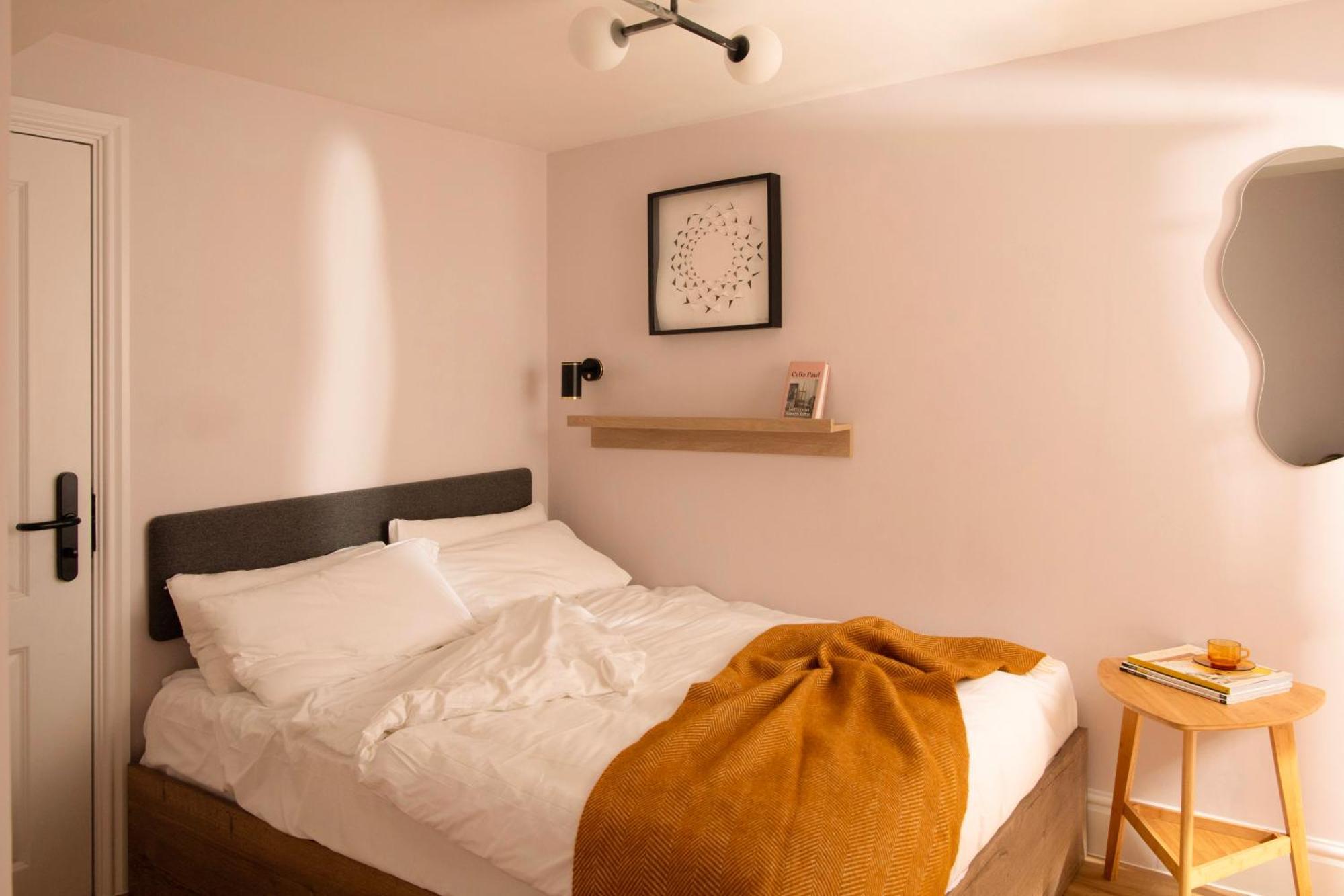 Bob W London Olympia Hotel Bagian luar foto
