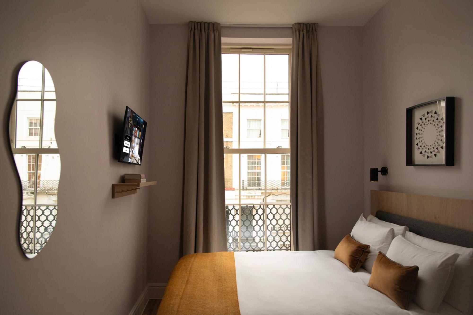 Bob W London Olympia Hotel Bagian luar foto