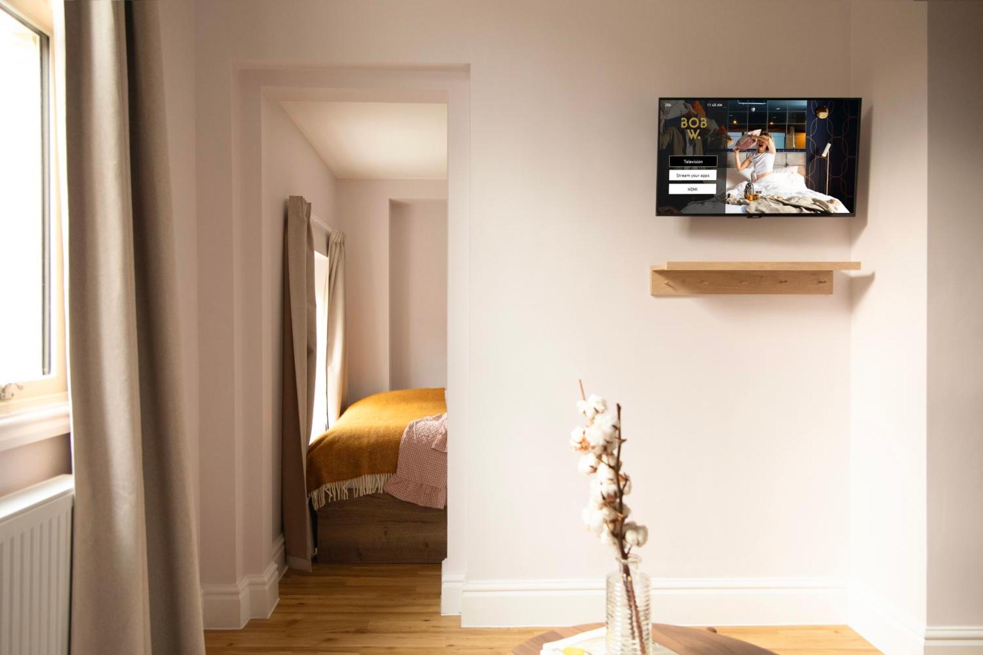 Bob W London Olympia Hotel Bagian luar foto